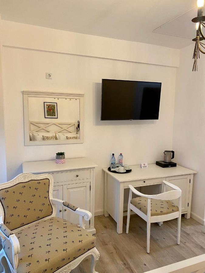 Pensiunea Charlotte Boutique Bacau Luaran gambar