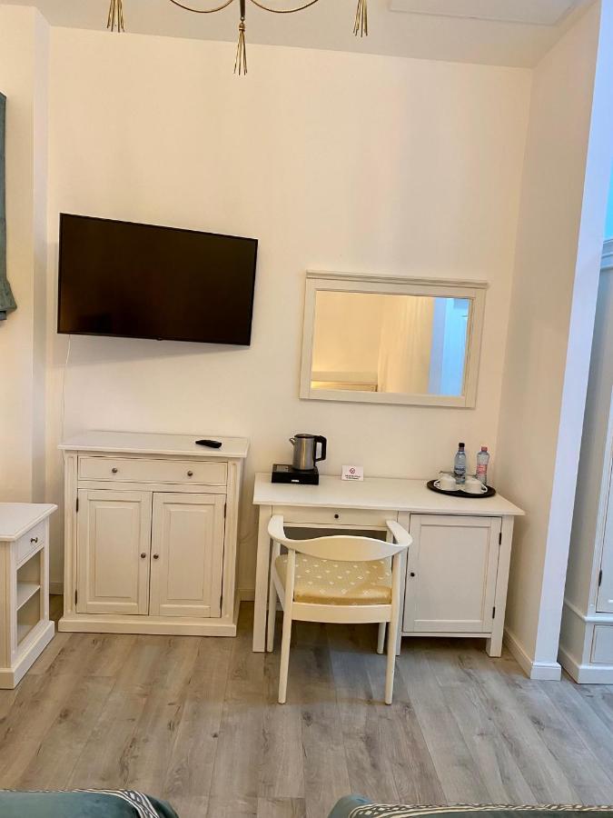 Pensiunea Charlotte Boutique Bacau Luaran gambar