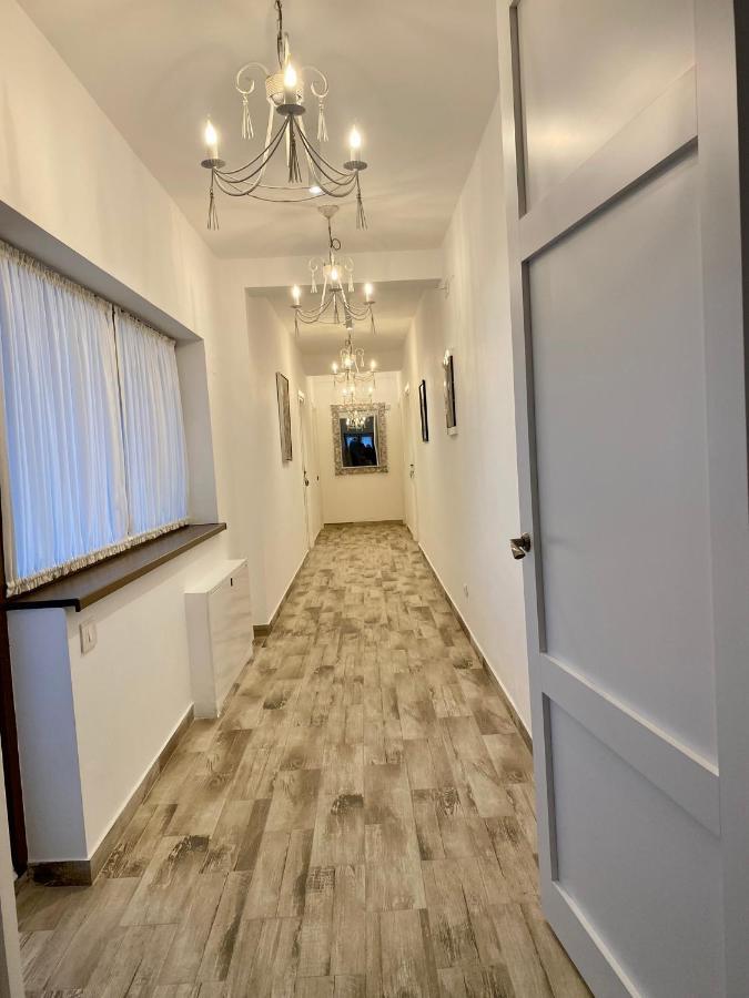 Pensiunea Charlotte Boutique Bacau Luaran gambar